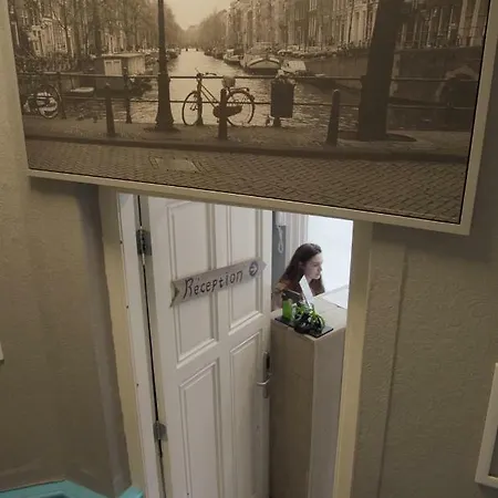 Cosmos Hostel Amsterdam