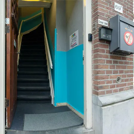 Cosmos Hostel Amsterdam
