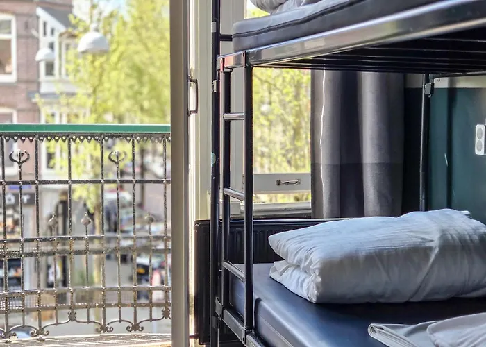 Cosmos Hostel Amsterdam