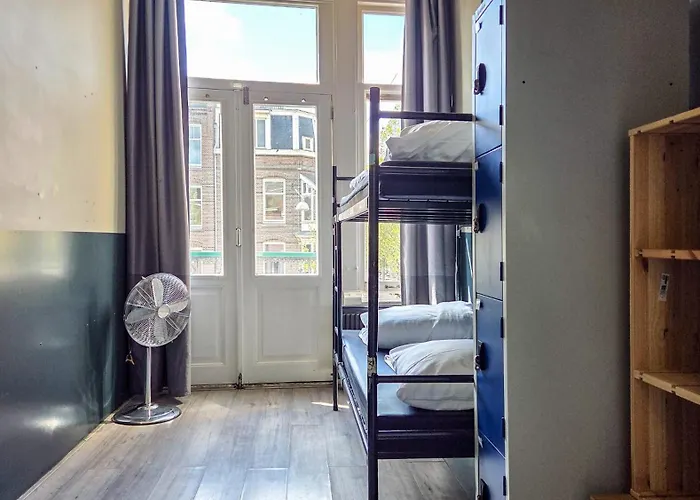 Cosmos Hostel Amsterdam