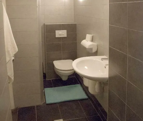 شباب كوزموس أمستردام