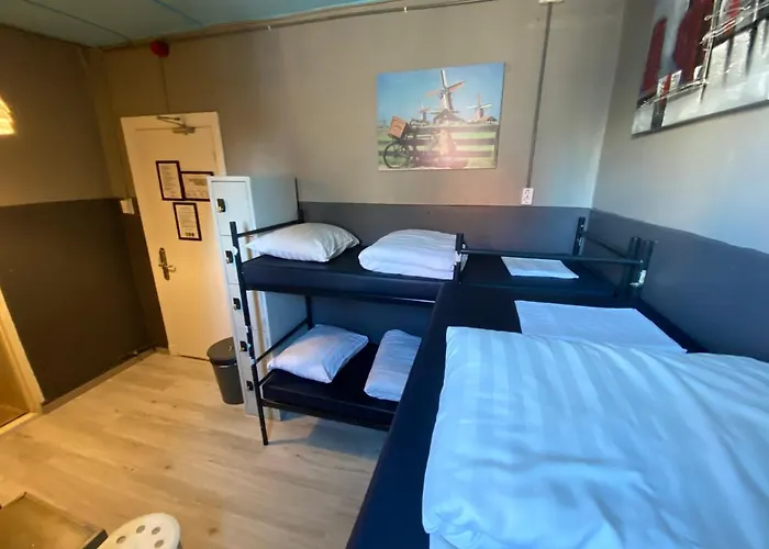 شباب كوزموس