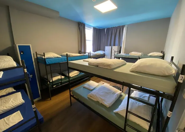 شباب كوزموس أمستردام